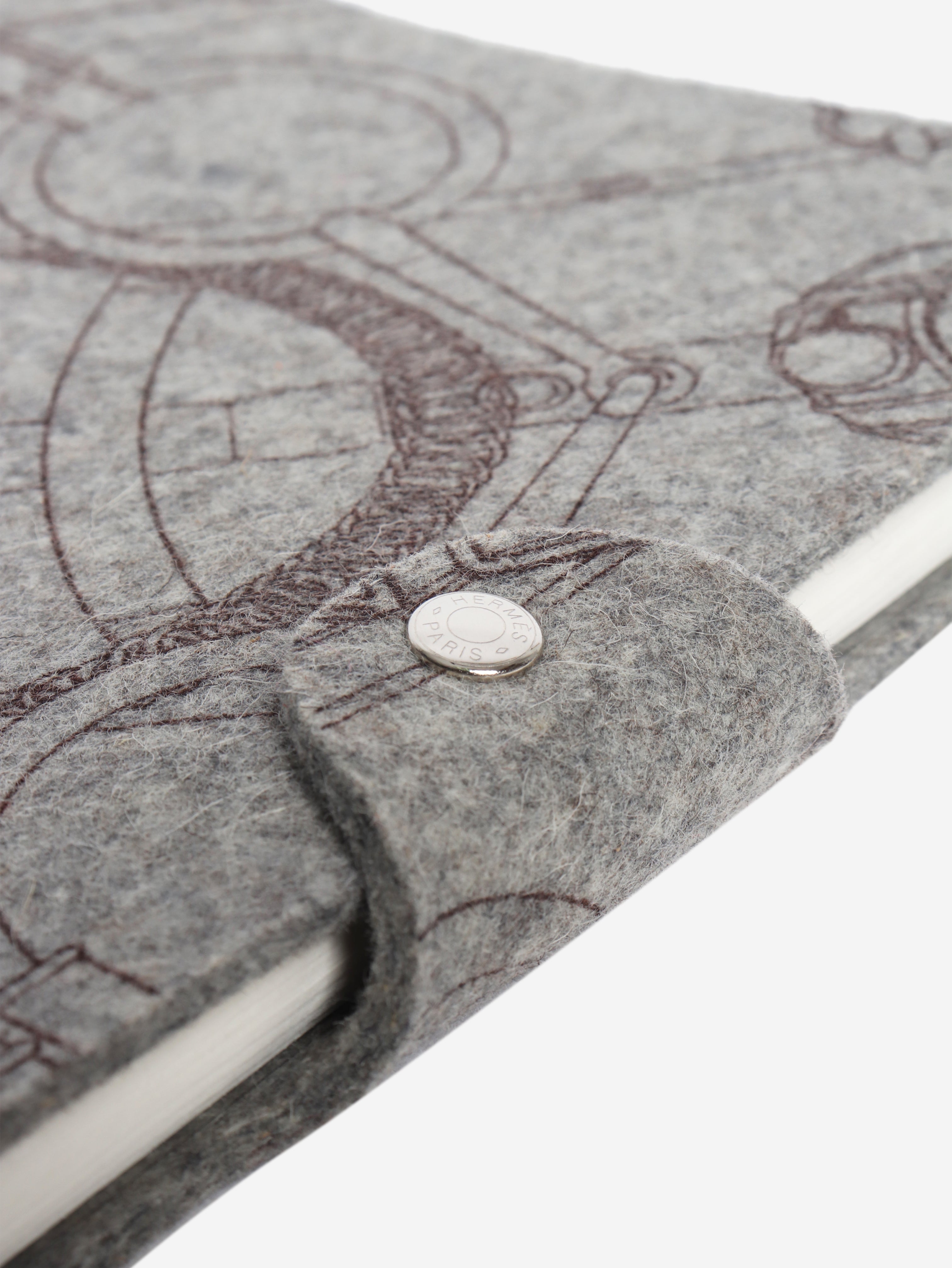 Grey Eperon d’Or felt notebook