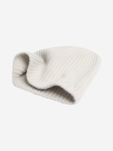 Crimson Light grey cashmere beanie