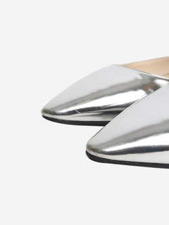 Silver metallic leather mules - size EU 39 Flat Sandals Prada 