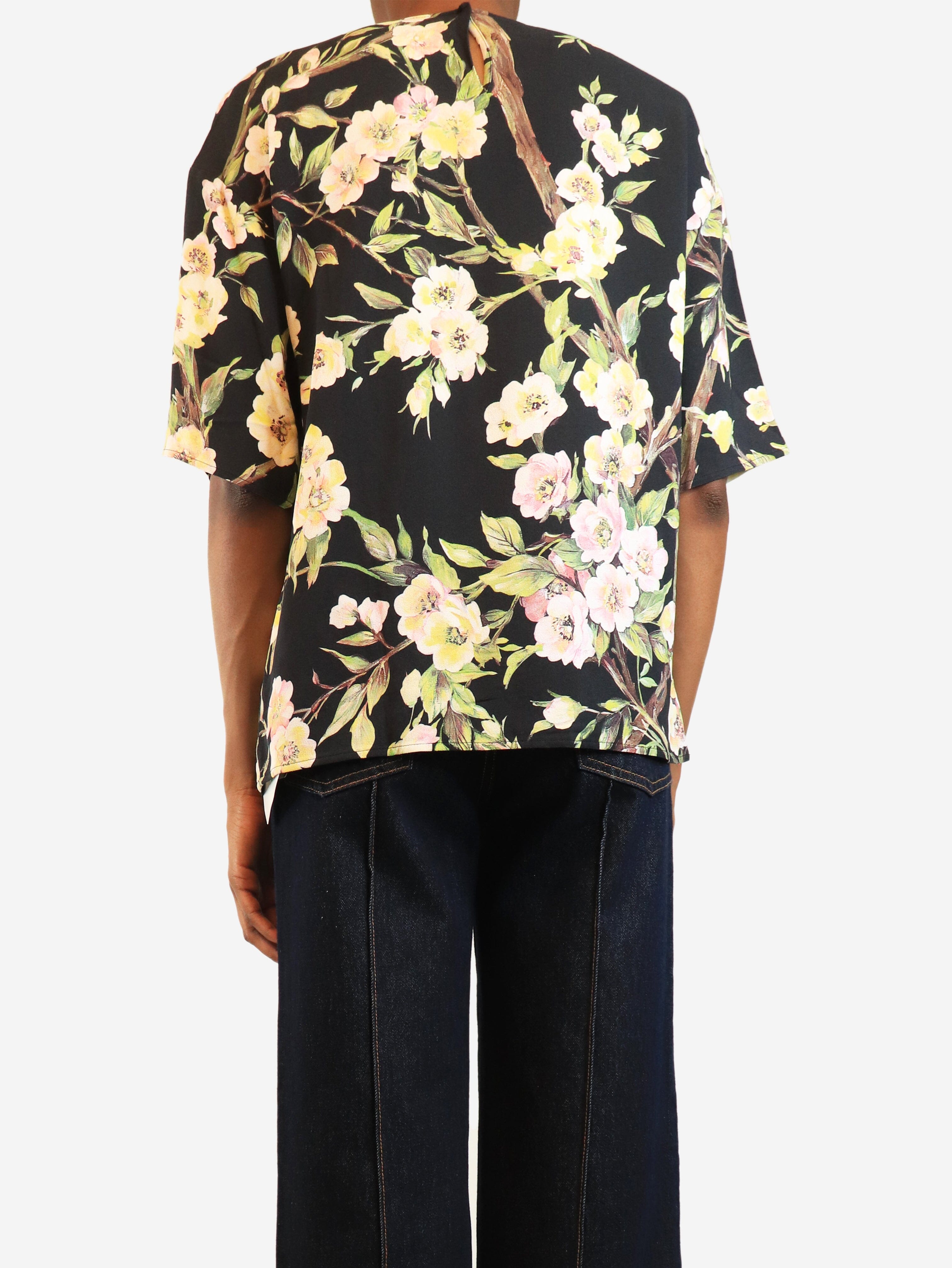 Black short-sleeved floral crepe top - size UK 6