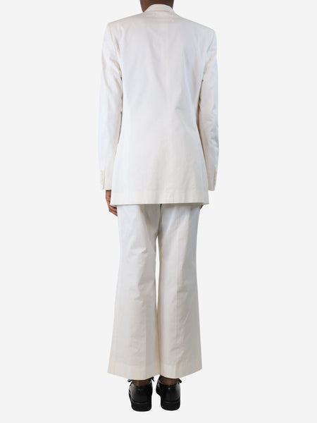 White two-piece jacket and trouser suit set - size UK 6 alternate image