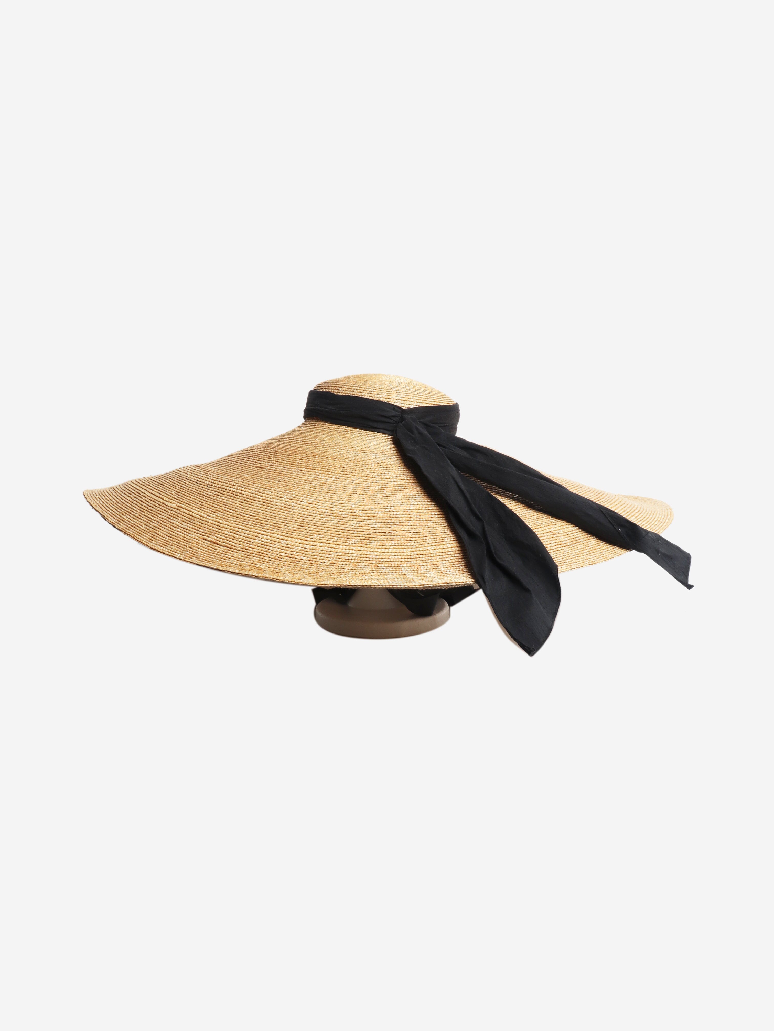 Neutral oversized raffia hat