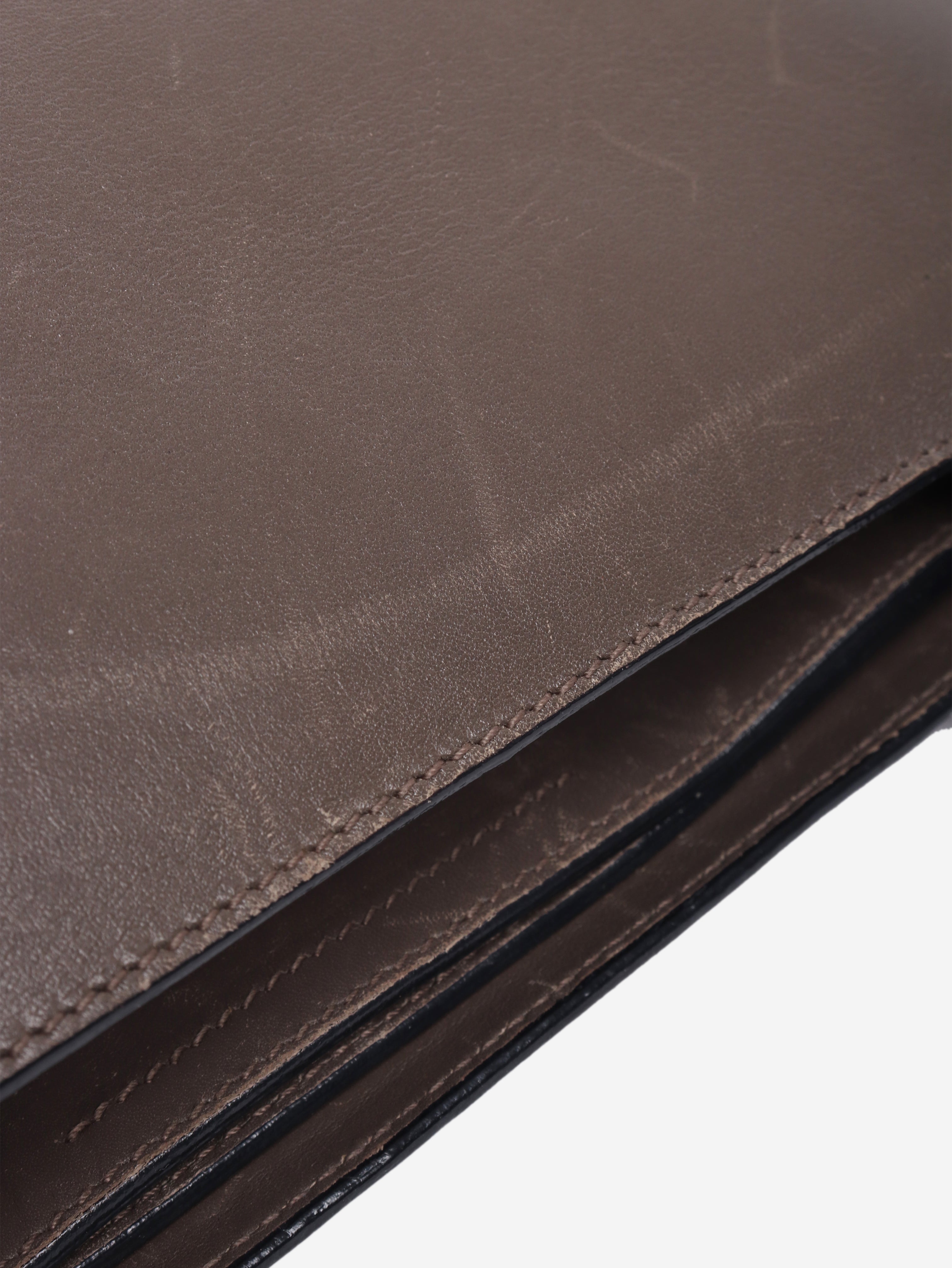 Brown vintage leather shoulder bag