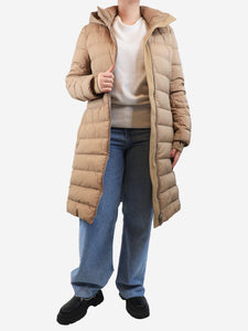 Burberry Beige hooded puffer coat - size L