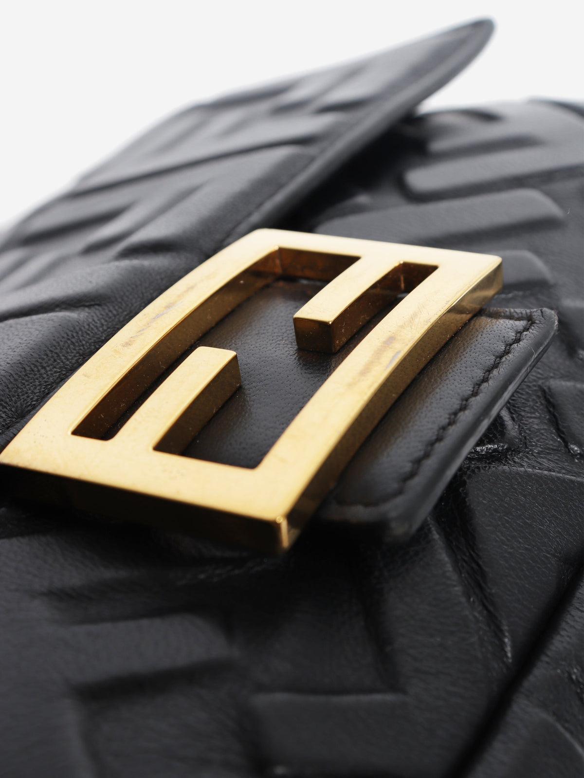Black embossed FF Baguette bag Shoulder bags Fendi 