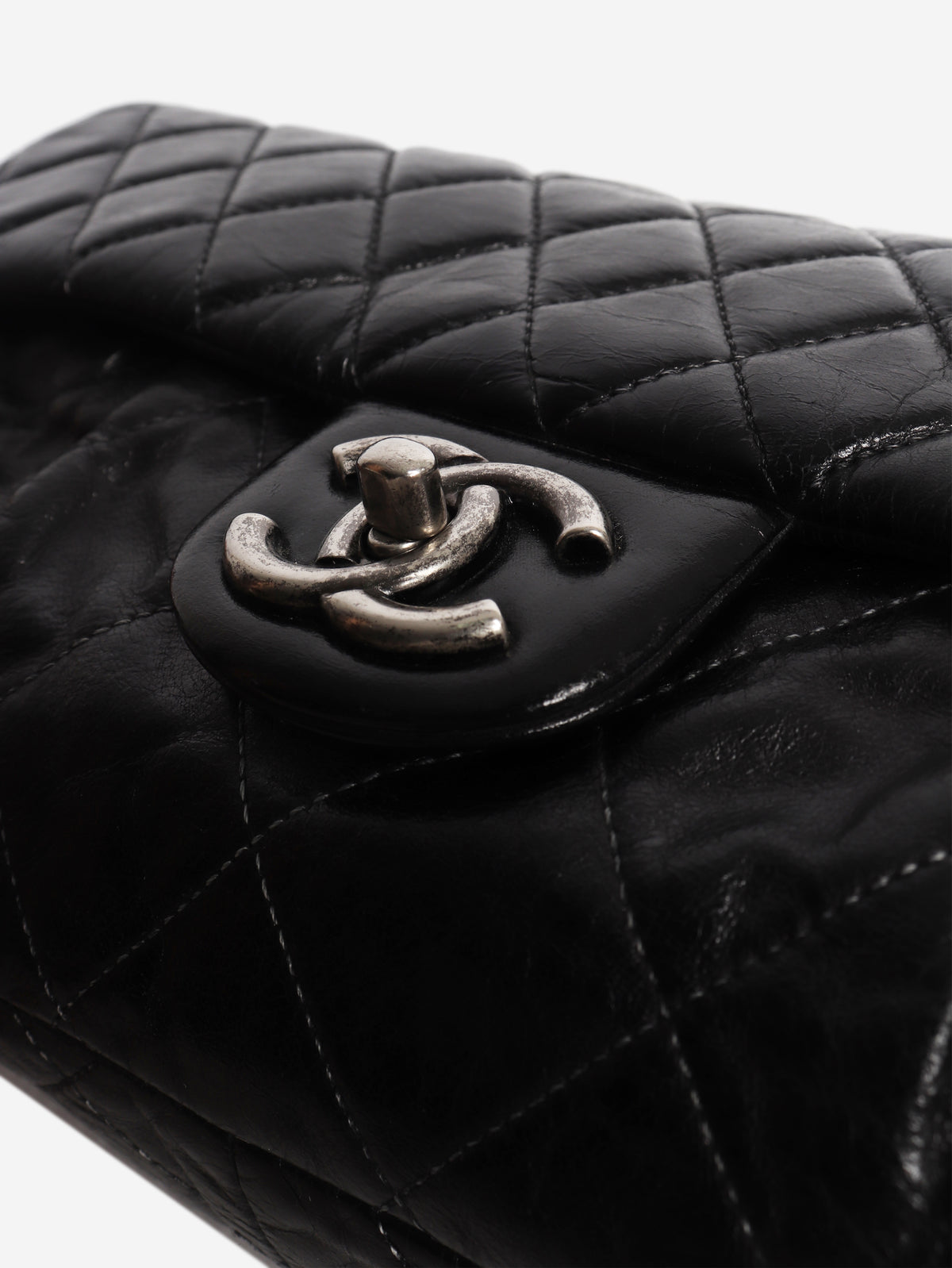 Black 2010 lambskin quilted shoulder bag