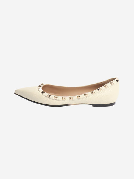 Cream rockstud flats - size EU 38 product image
