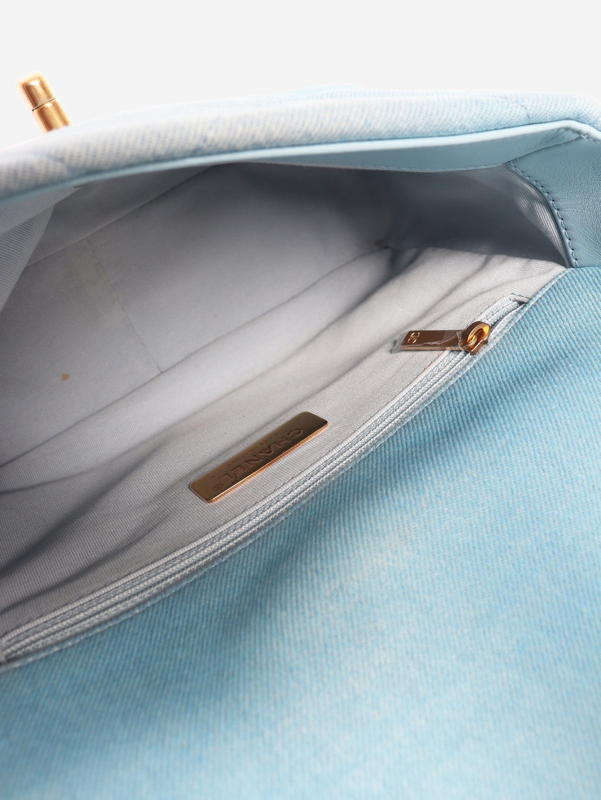 Blue ombre denim quilted 19 shoulder bag