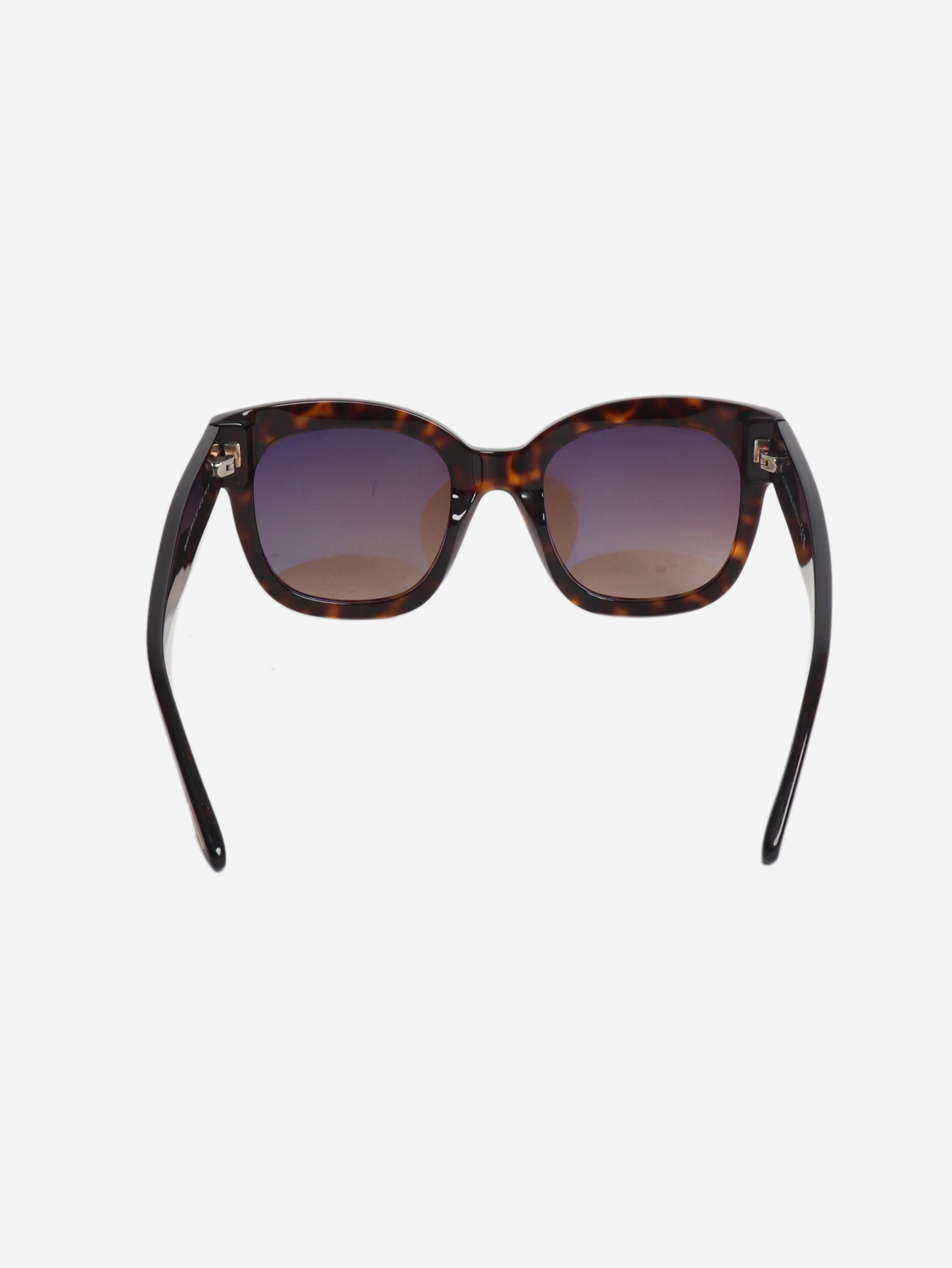 Brown Beatrix-02 tortoise shell sunglasses Sunglasses Tom Ford 