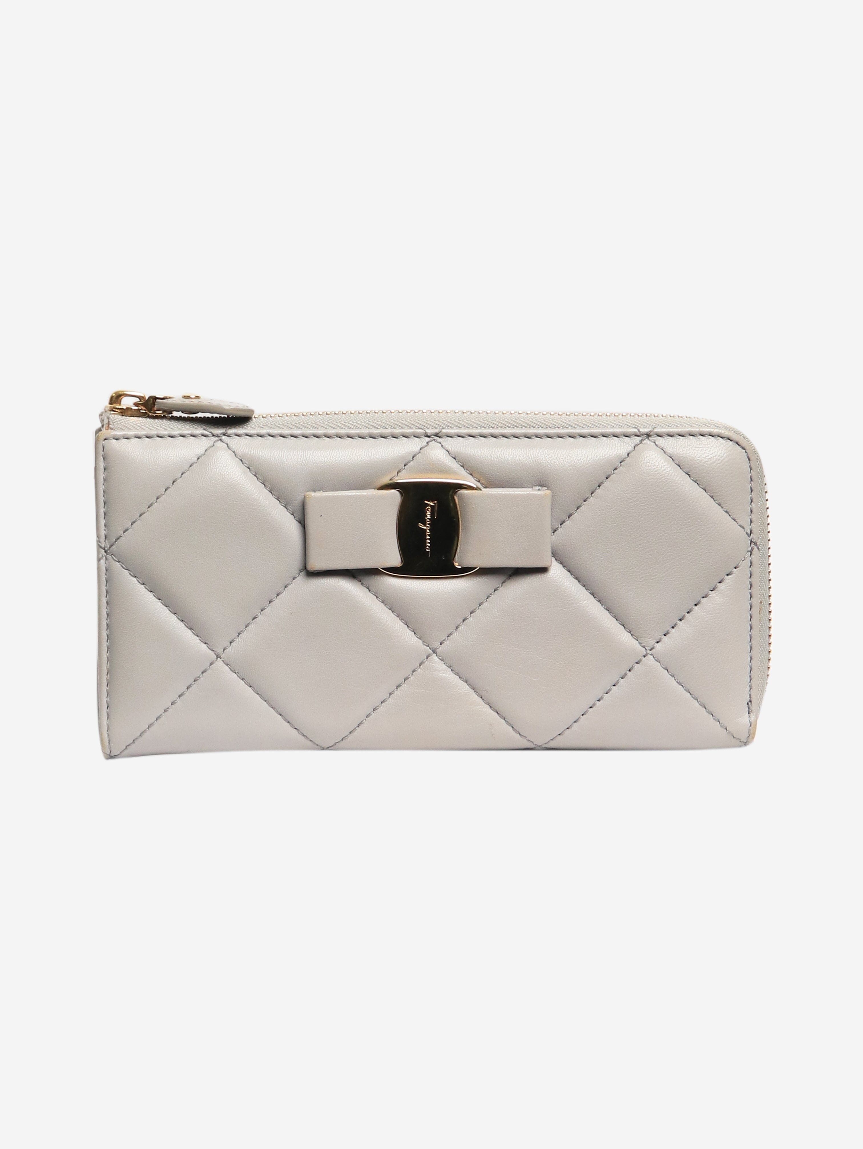 Grey leather quilted wallet Wallets, Purses & Small Leather Goods Salvatore Ferragamo 