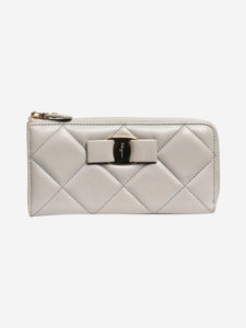 Salvatore Ferragamo Grey leather quilted wallet