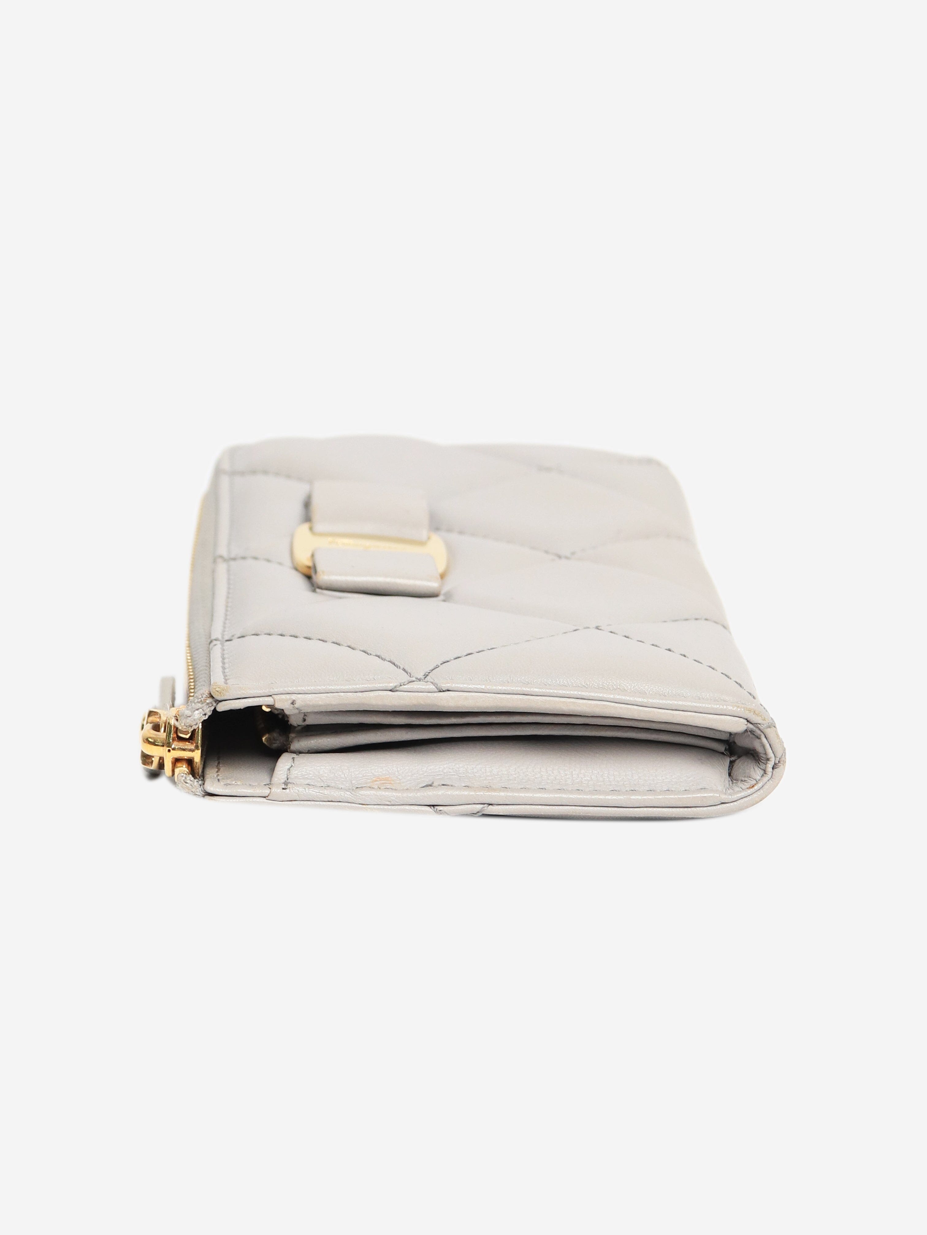 Grey leather quilted wallet Wallets, Purses & Small Leather Goods Salvatore Ferragamo 
