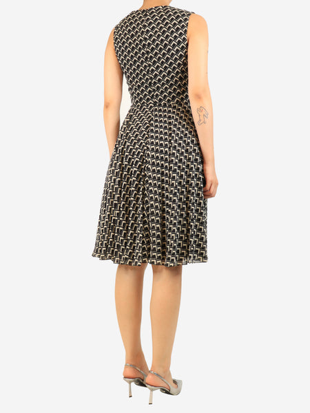 Black and white silk chiffon geometric-print midi dress - size UK 8 alternate image