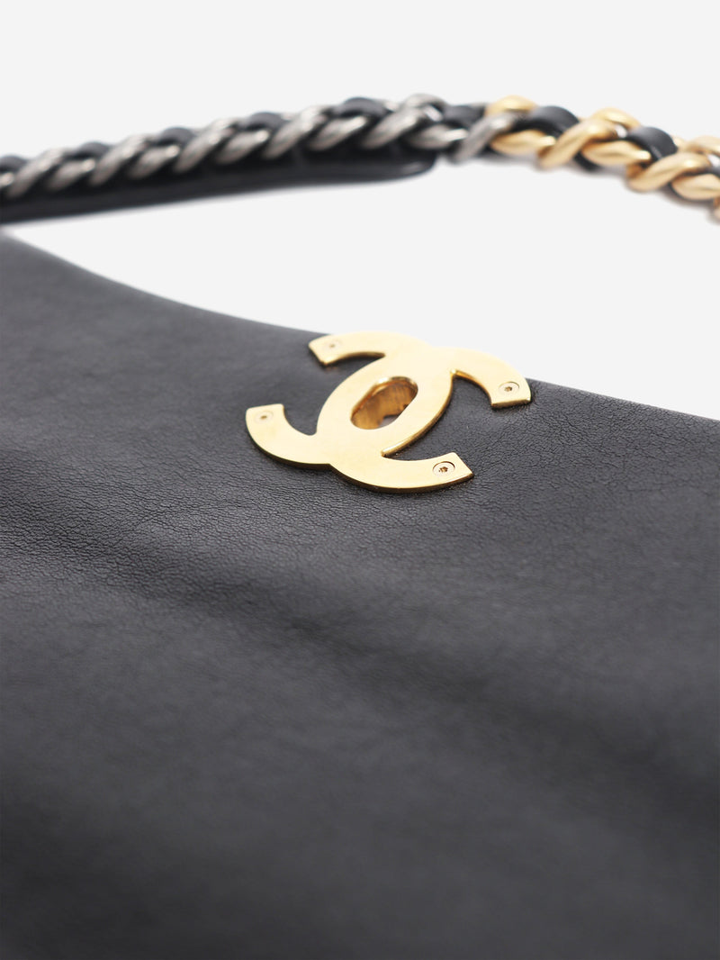 Black 19 lambskin quilted chain shoulder bag Shoulder bags Chanel 