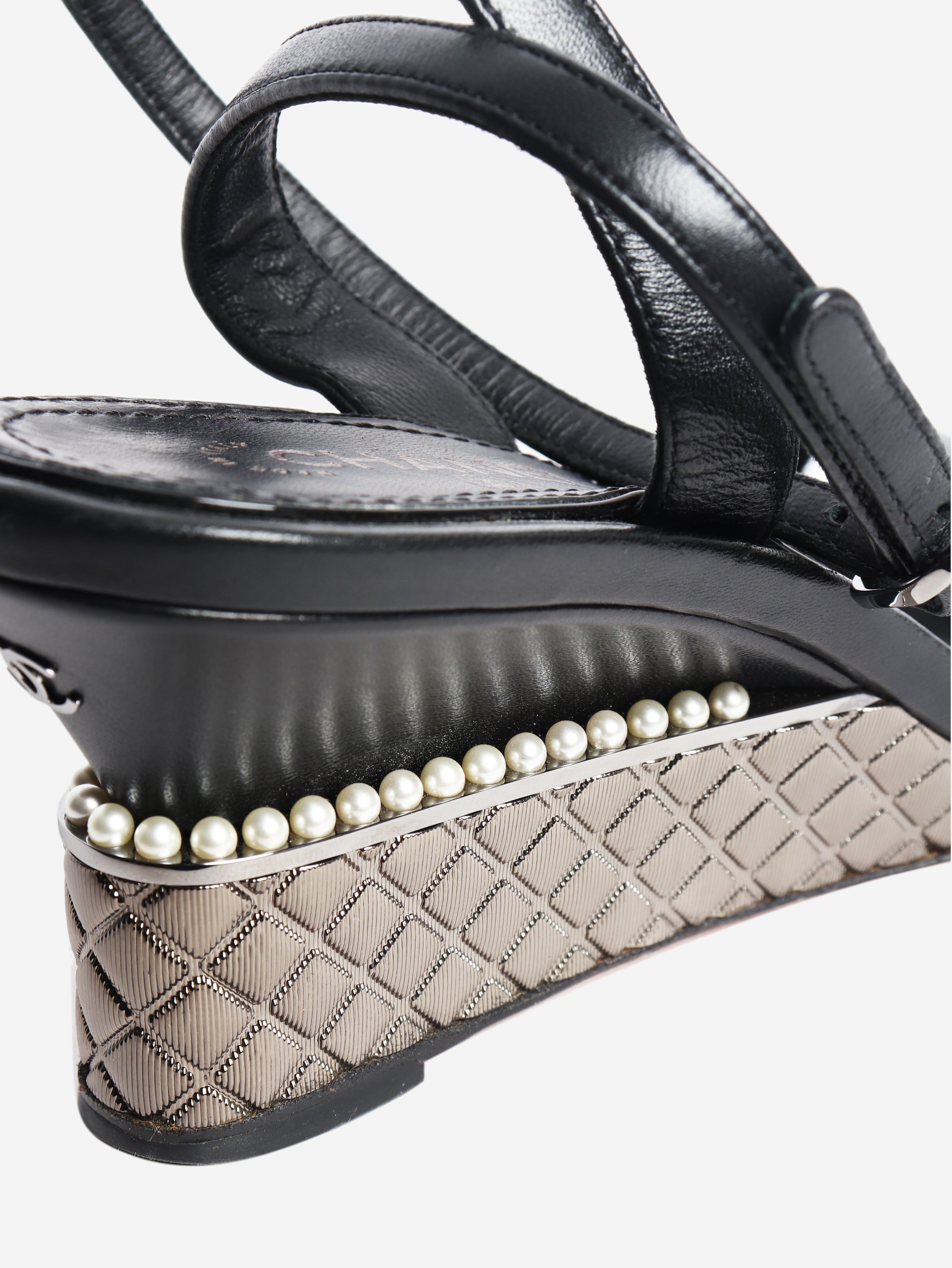 Black pearl wedge sandal heels - size EU 37.5