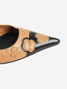 Chanel Chanel Neutral camellia slingback heels - size EU 38 (UK 5)