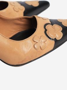 Chanel Chanel Neutral camellia slingback heels - size EU 38 (UK 5)