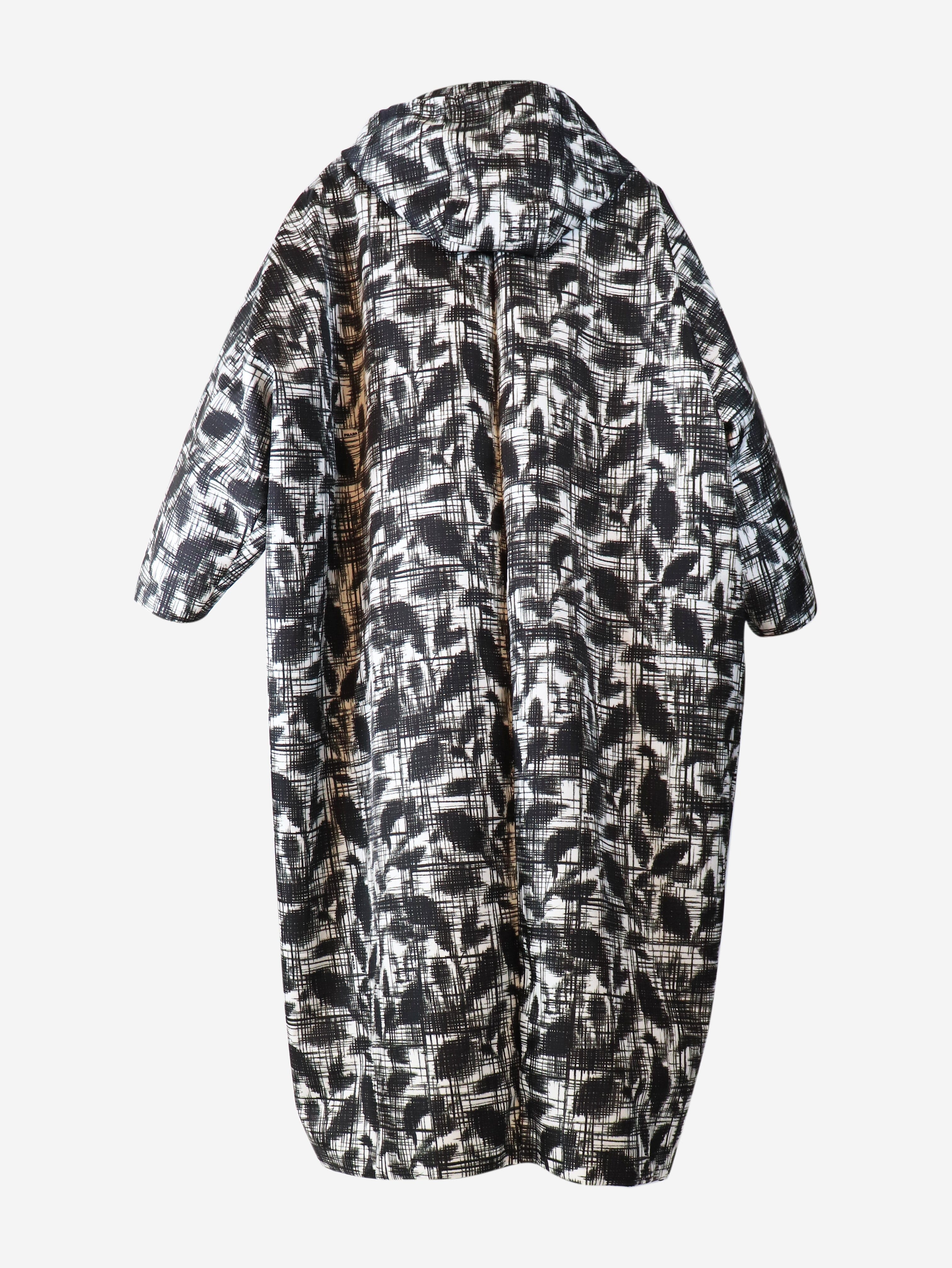 Black and white Re-Nylon printed raincoat - size UK 4 Coats & Jackets Prada 