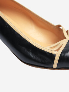 Chanel Black pointed-toe kitten heels - size EU 38 (UK 5)