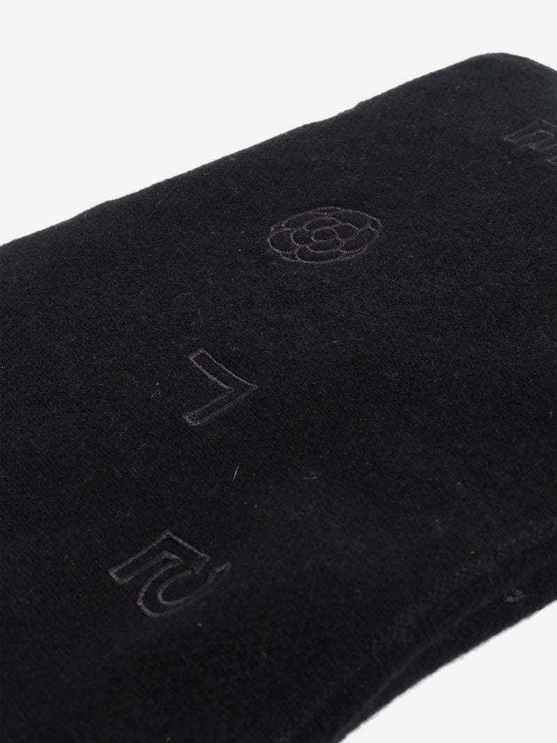 Black cashmere scarf Scarves Chanel 