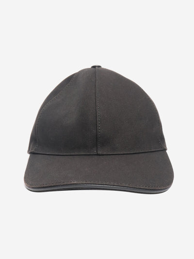 Black elasticated strap cap Hats Gucci 
