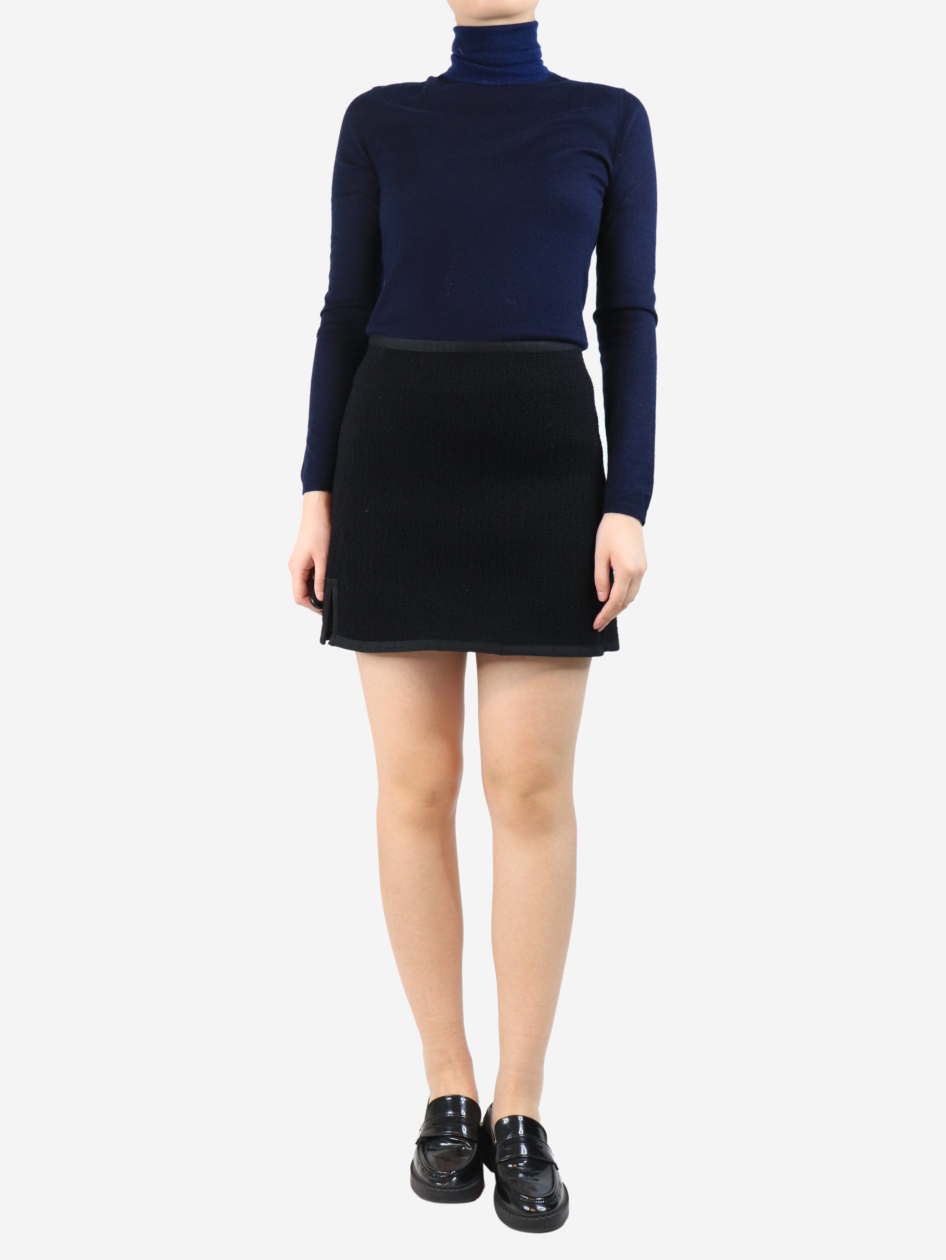 Black textured notch mini skirt - size UK 10 Skirts Louis Vuitton 