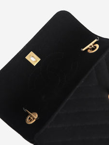 Chanel Black 2019 medium chevron-quilted jersey Trendy shoulder bag