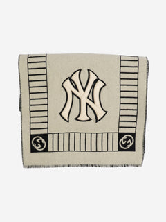 Black and ivory FW18 MLB New York Yankees scarf Scarves Gucci 