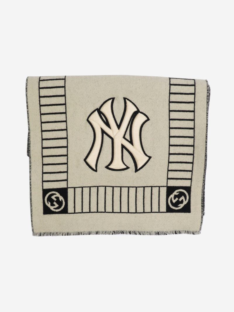 Black and ivory FW18 MLB New York Yankees scarf Scarves Gucci 