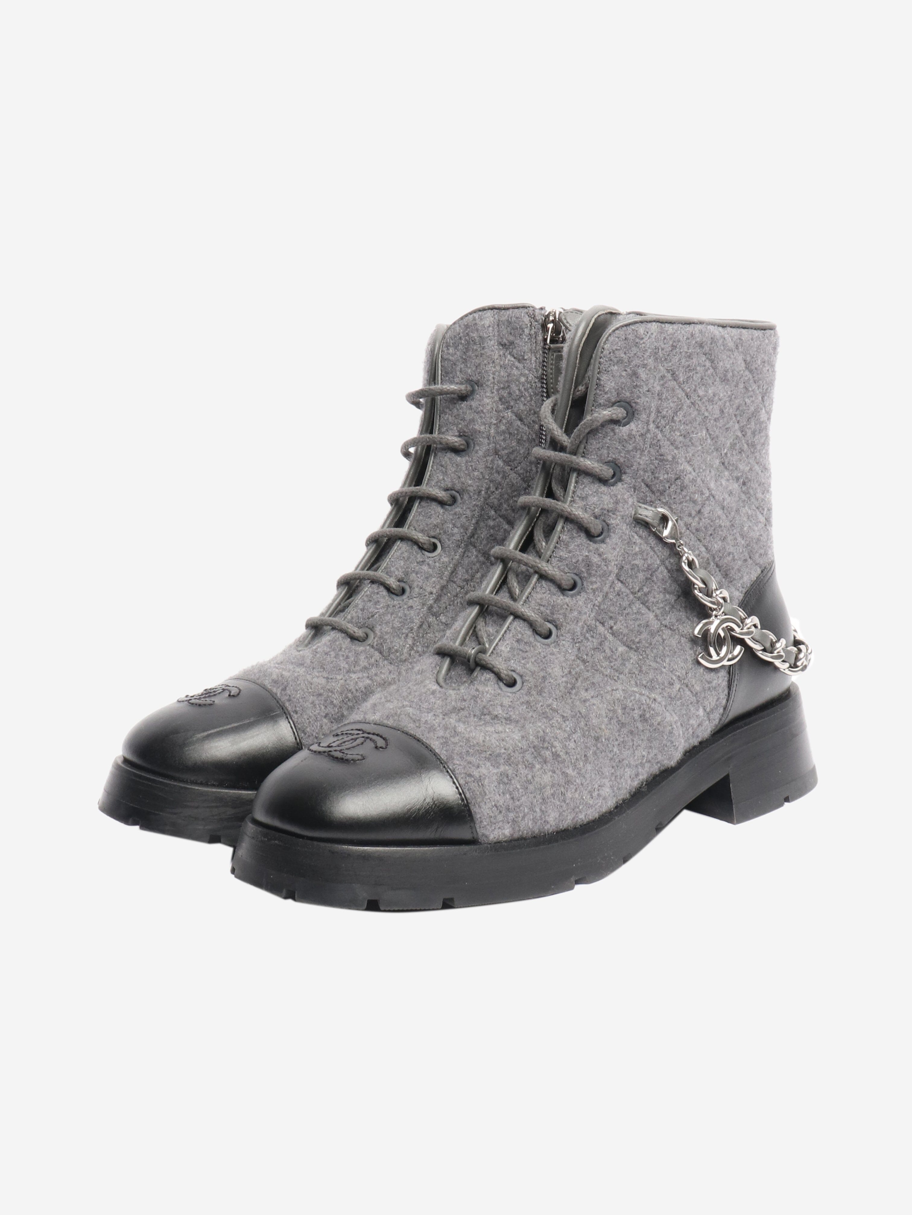Black and grey quilted chain combat boots - size EU 38.5 Boots Chanel 