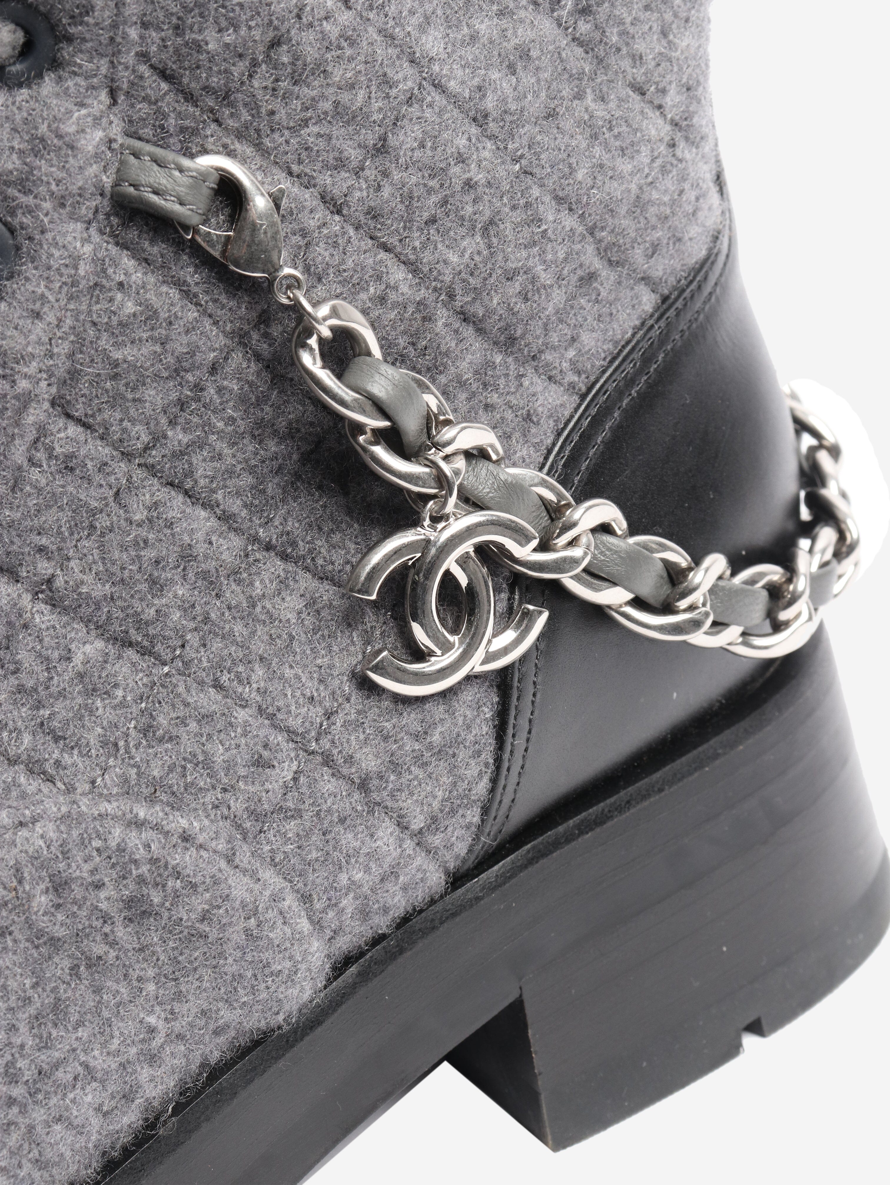 Black and grey quilted chain combat boots - size EU 38.5 Boots Chanel 