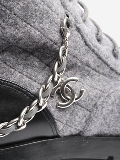 Black and grey quilted chain combat boots - size EU 38.5 Boots Chanel 