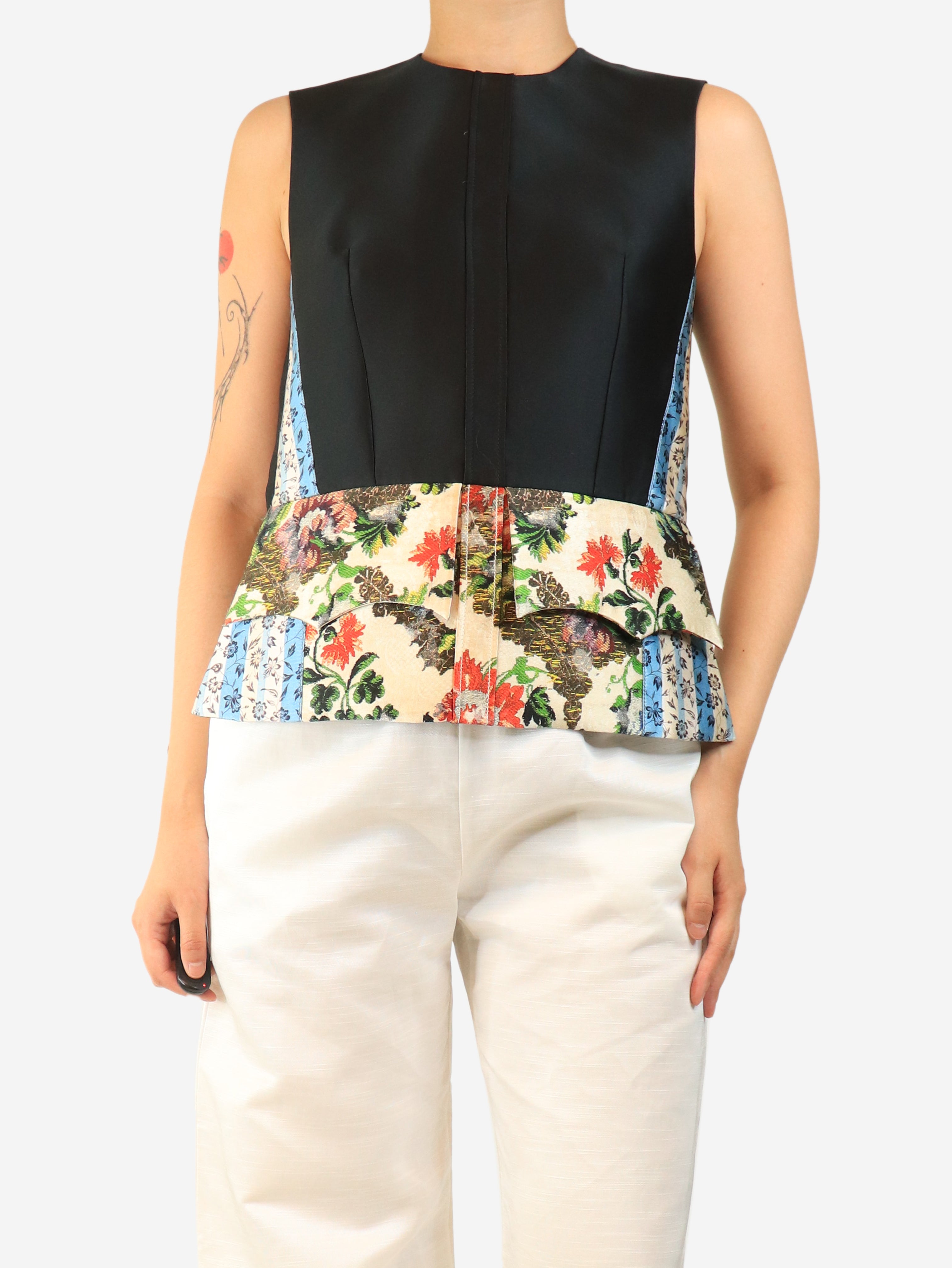 Black floral-block top - size UK 8