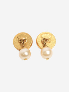 Chanel Gold pearl cuff links