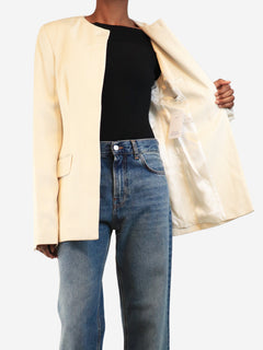 Cream collarless cinched jacket - size UK 6 Coats & Jackets Toteme 