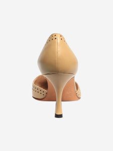 Manolo Blahnik Manolo Blahnik Beige lasercut pumps - size EU 36.5