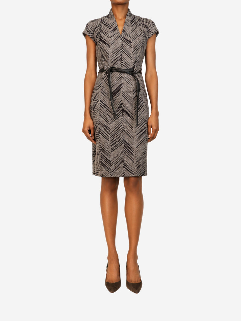 Brown chevron print belted cap-sleeve dress - size UK 6 Dresses Loro Piana 
