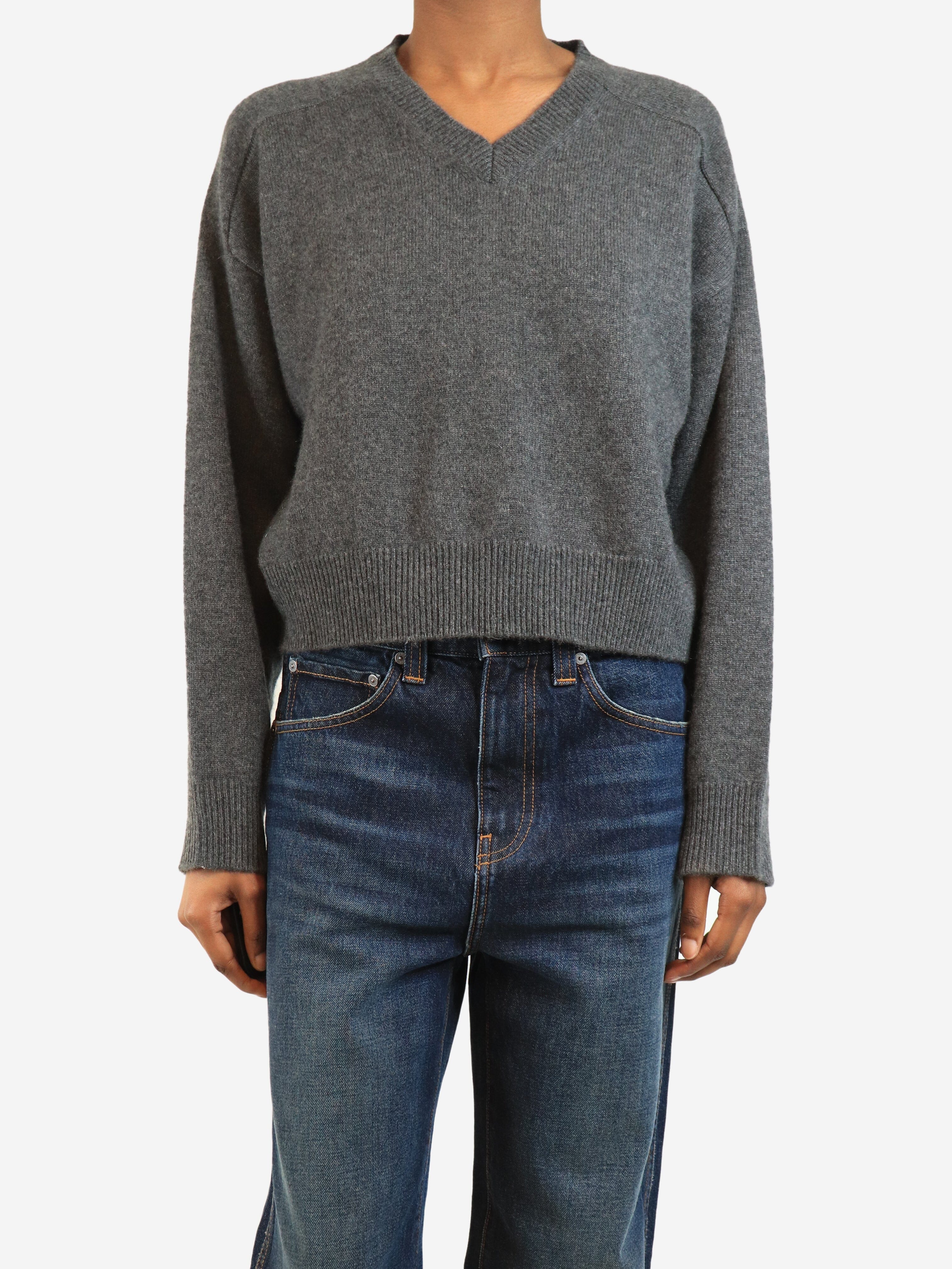 Grey v-neck jumper - size XS Knitwear Loulou de Saison 