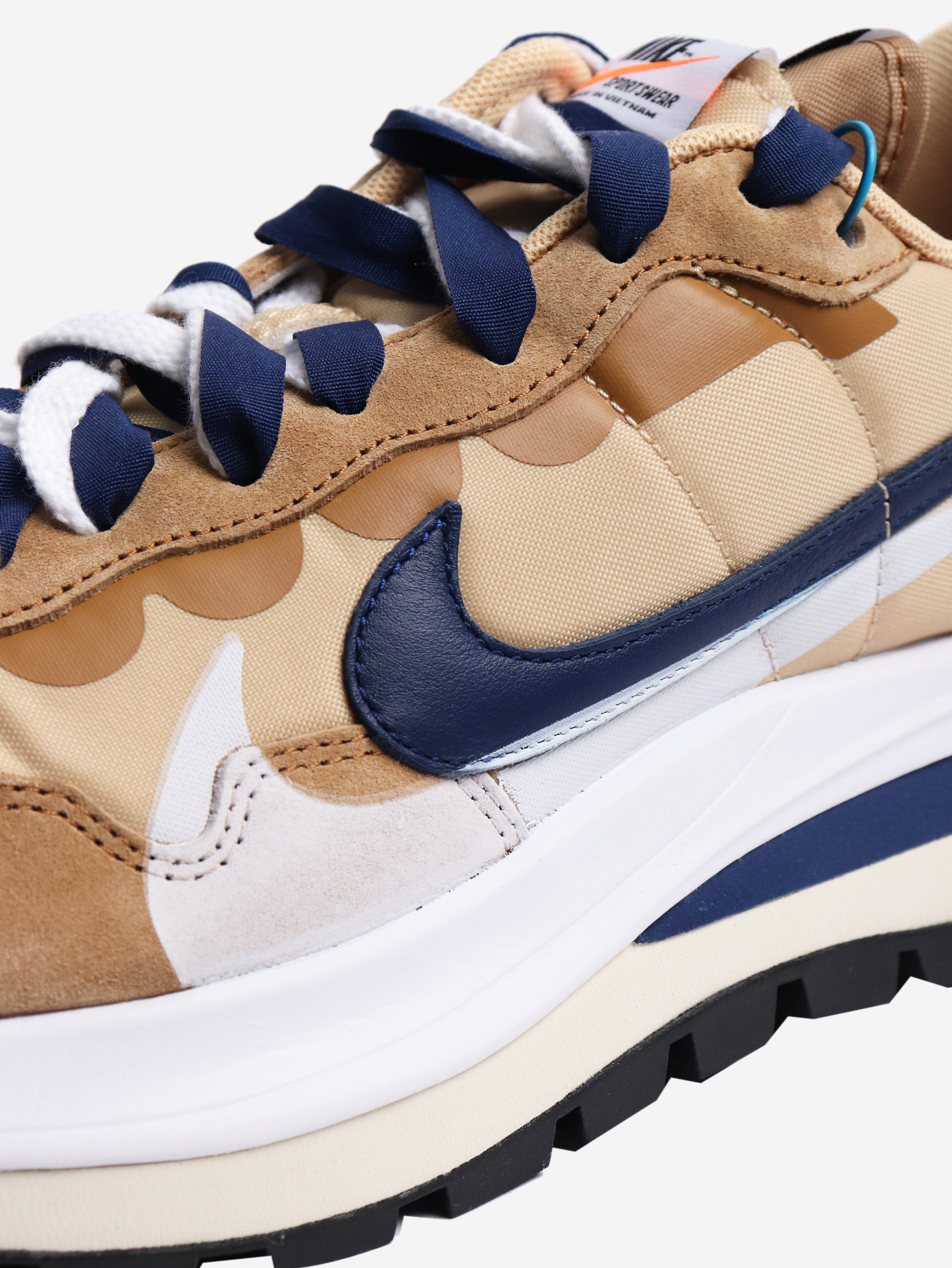 Neutral VaporWaffle trainers - size EU 41 Trainers Sacai x Nike 