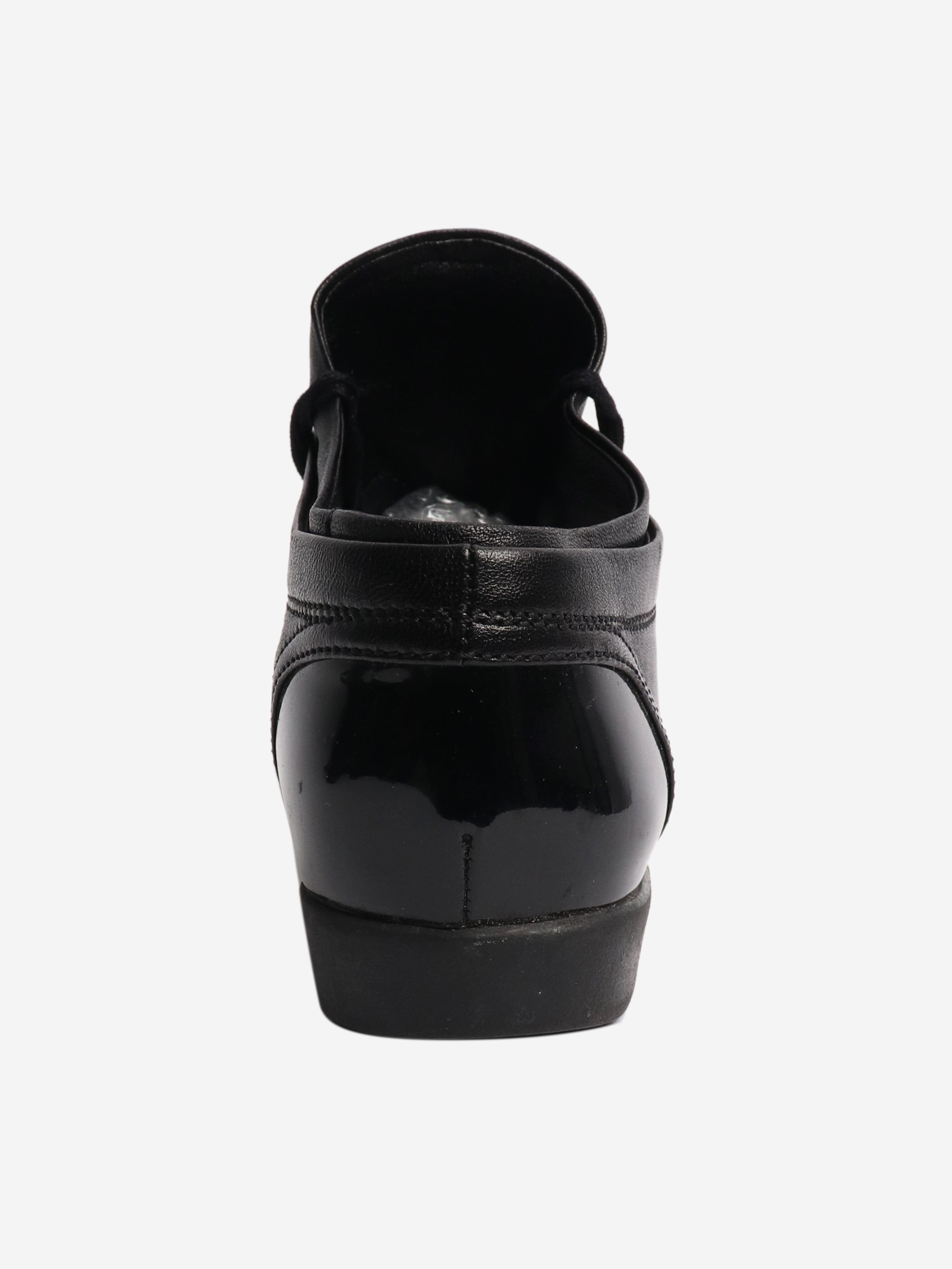 Chanel Black lace up trainers - size EU 37.5 (UK 4.5) Trainers Chanel 