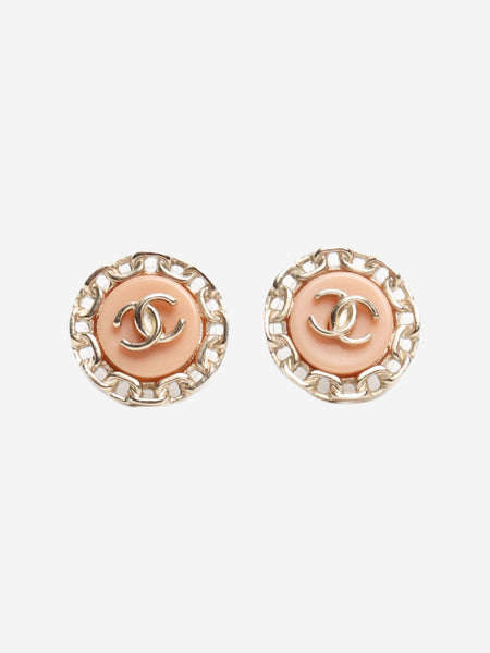 Pink cc chain studs product image