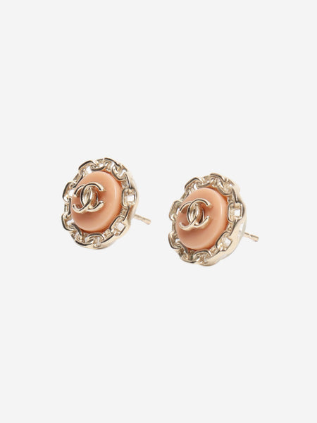 Pink cc chain studs alternate image