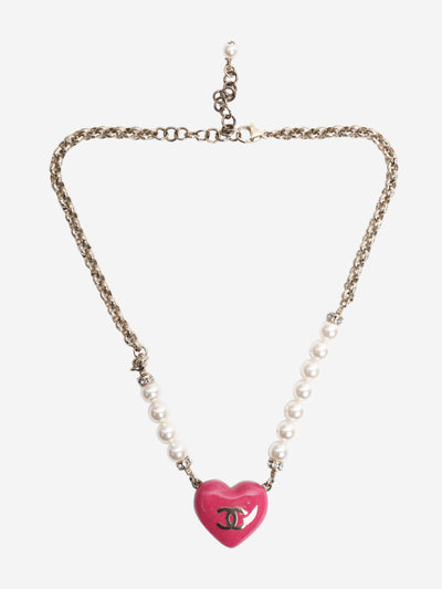 Gold CC heart pendant Necklaces Chanel 