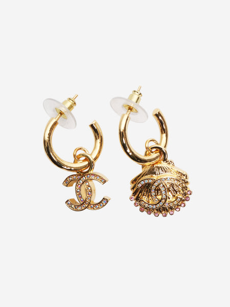 Gold seashell earrings product image