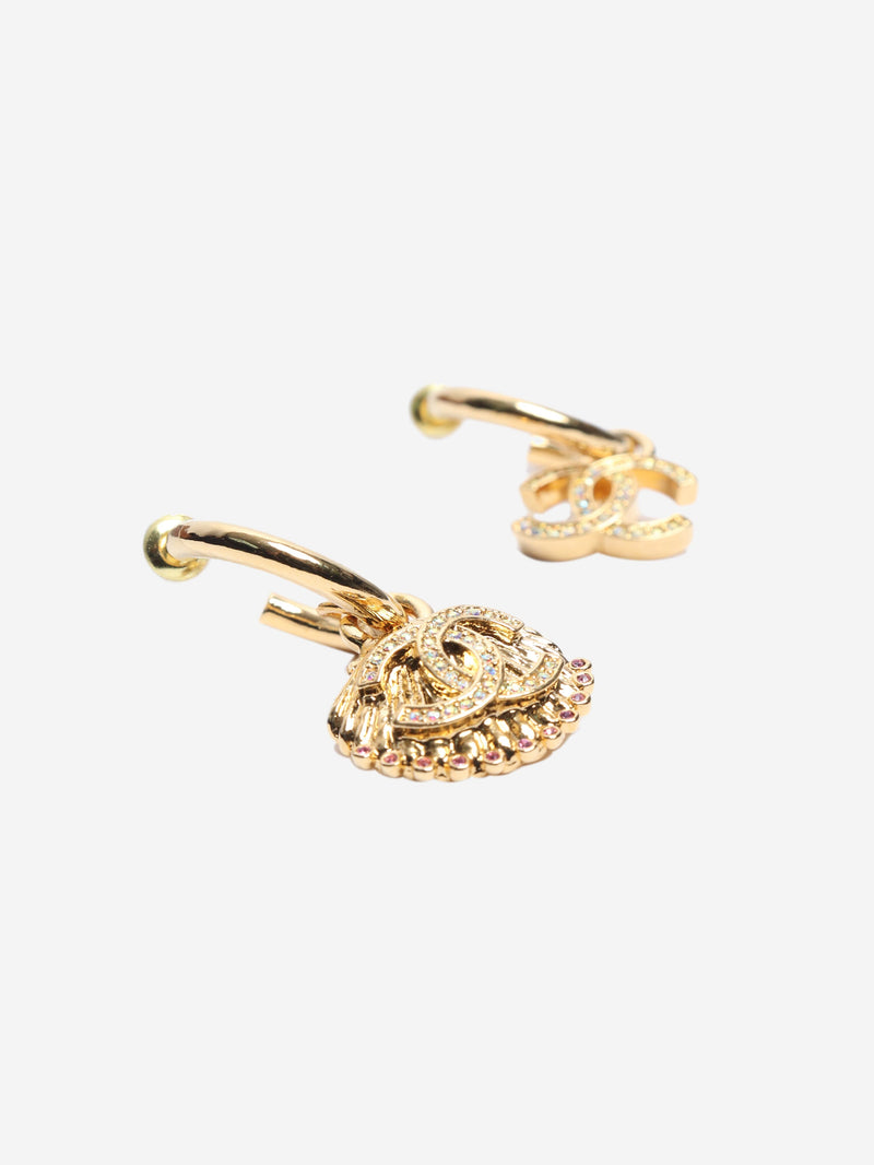 Gold seashell earrings Earrings Chanel 