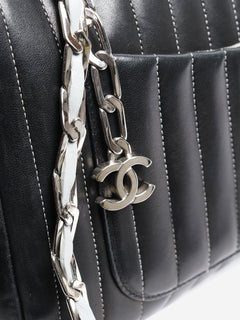 Black 2005 Mademoiselle Ligne vertical quilted camera bag Shoulder bags Chanel 