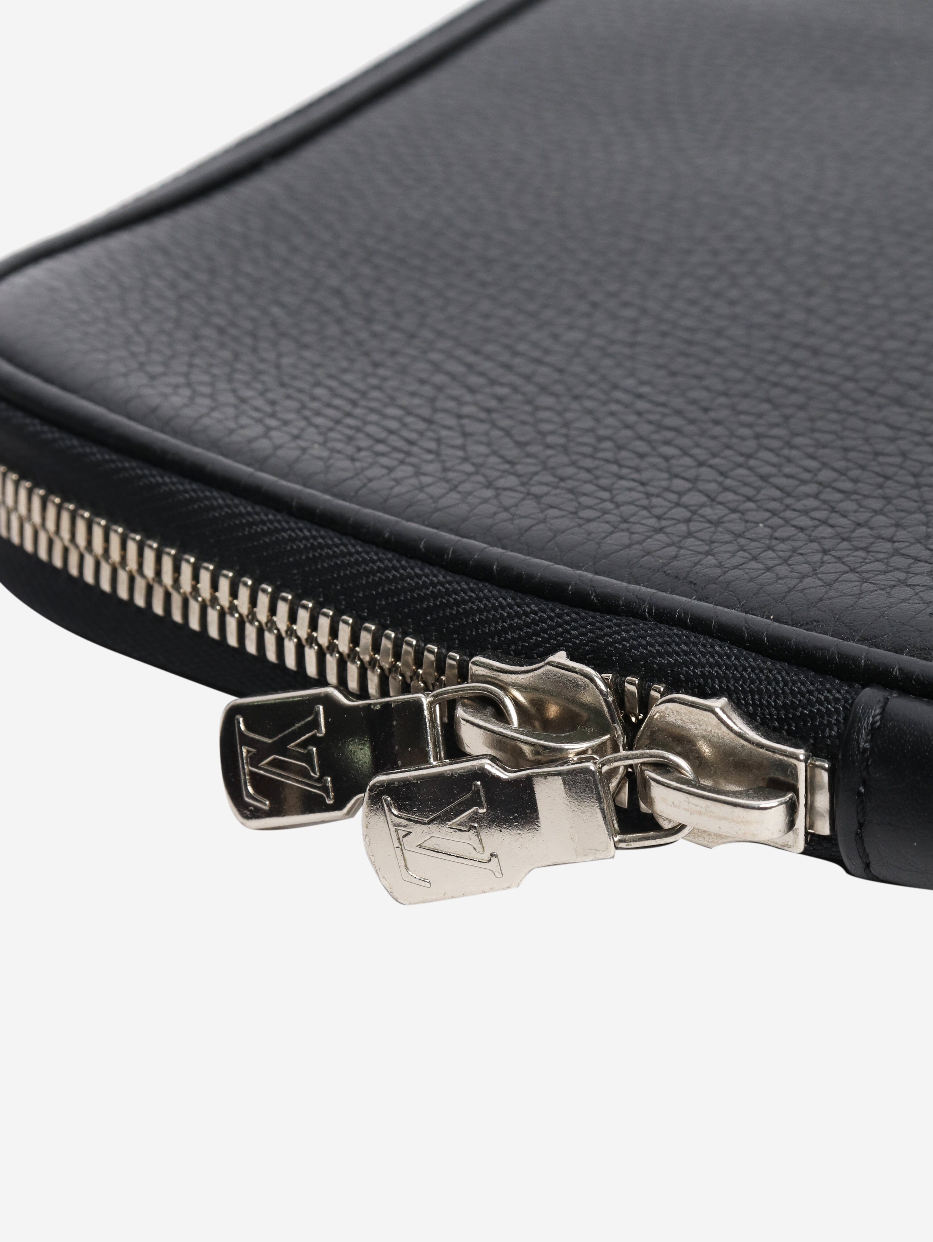 Black leather laptop case Luggage & Travel Bags Louis Vuitton 