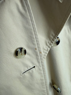 Neutral The Waterloo trench coat - size UK 6 Coats & Jackets Burberry 
