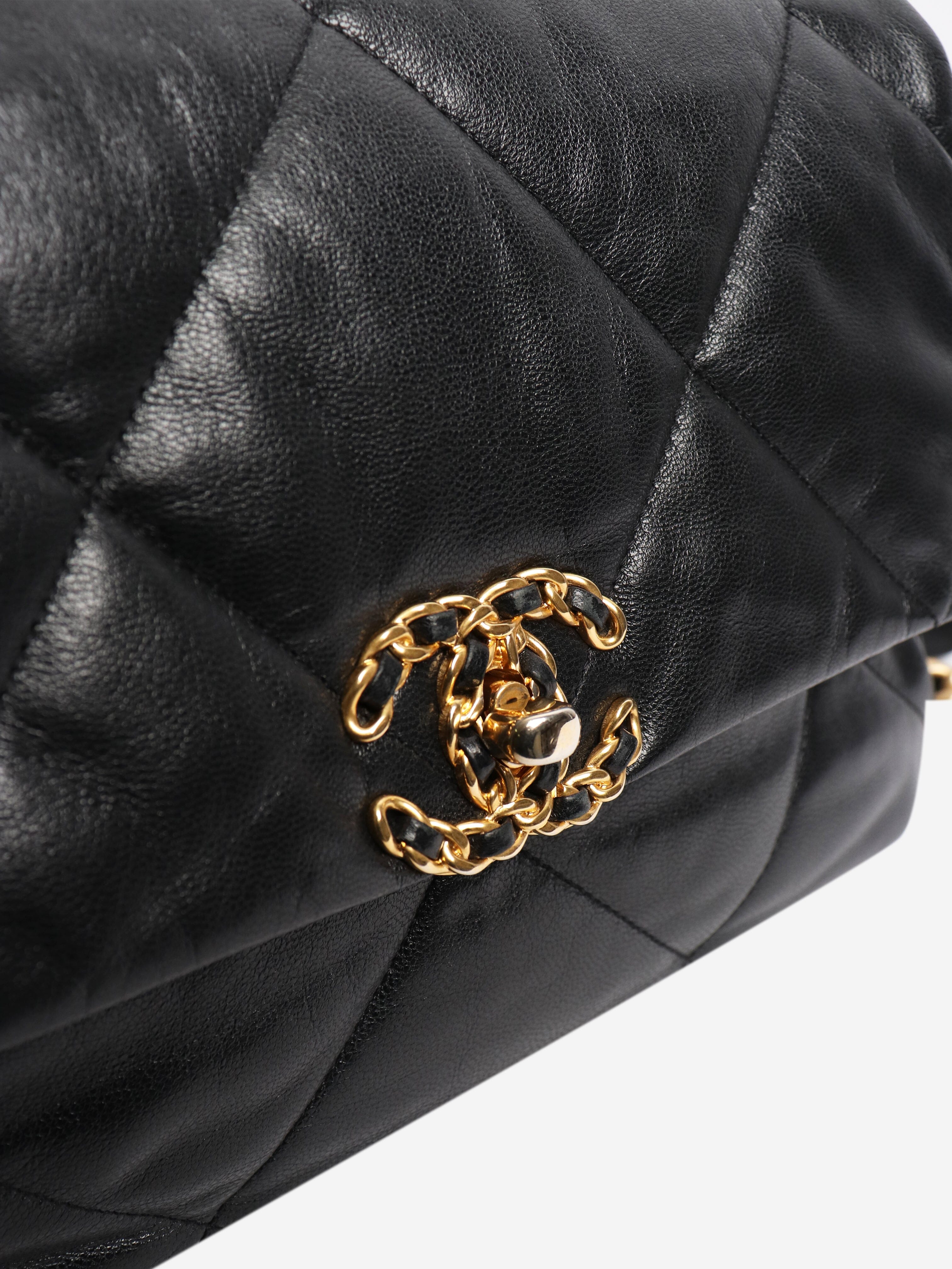 Black 2019 leather 19 leather flap shoulder bag Cross-body Bags Chanel 
