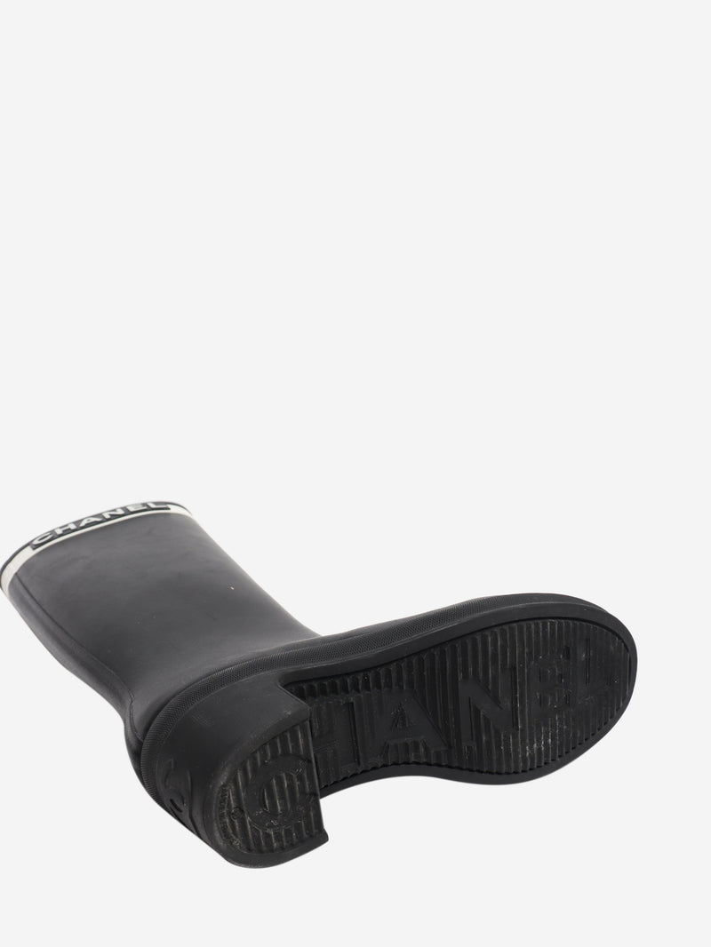 Black and white rubber logo rain boots - size EU 38 Boots Chanel 